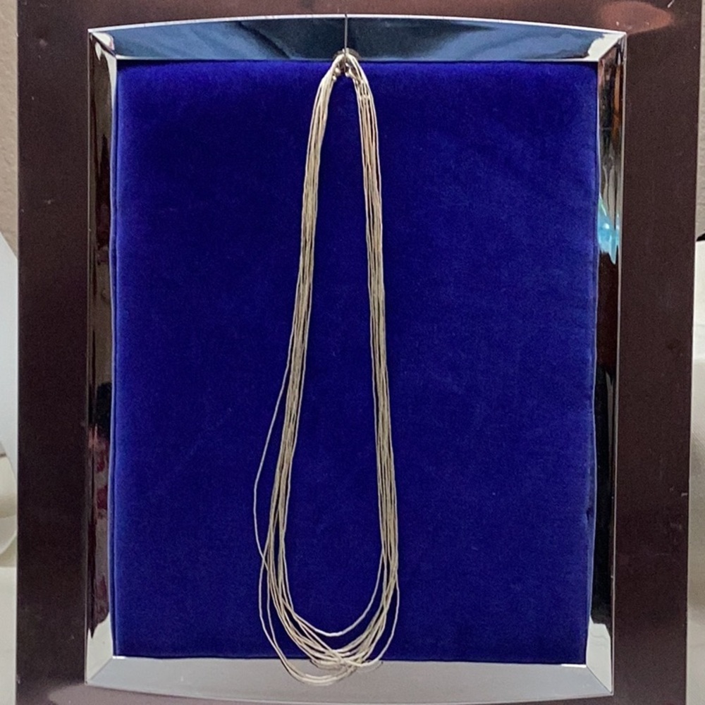 Liquid silver necklace